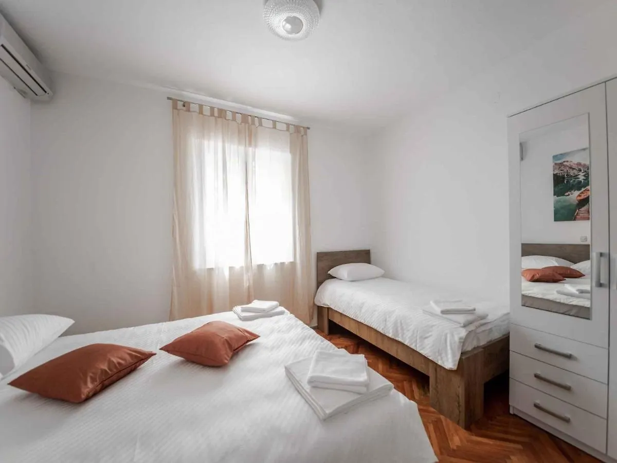 Apartments In Seline - Paklenica Riviera 41711