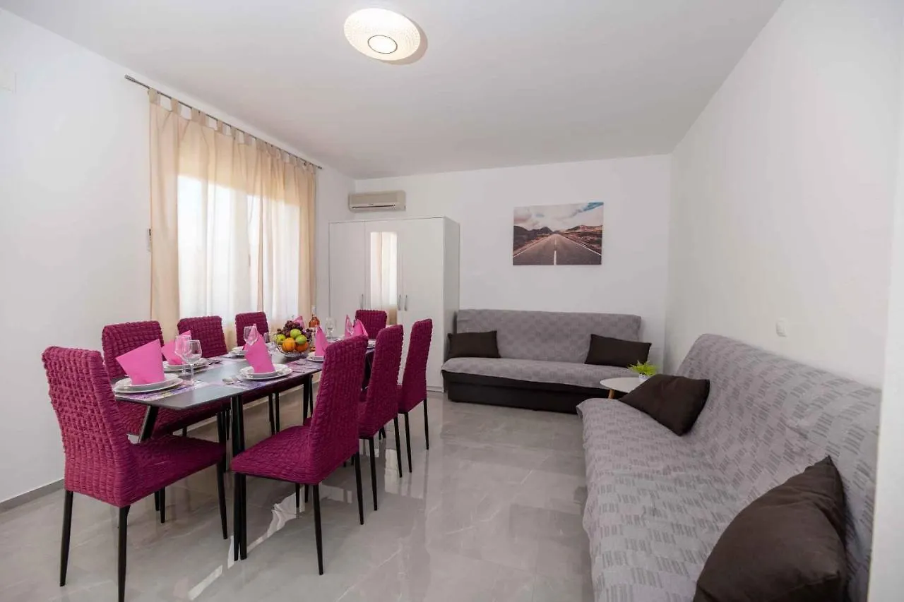 Apartments In Seline - Paklenica Riviera 41711 Croatia