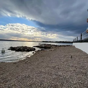  Apartment Paklenica
