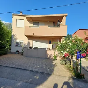 Apartament Calic, Seline