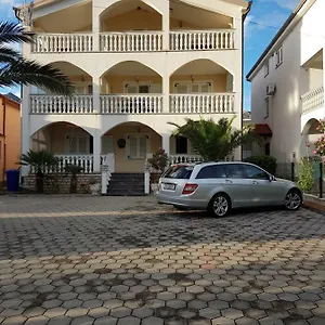 Apartament Nika, Seline